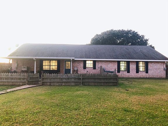 3rd image of 144 Horseshoe Dr