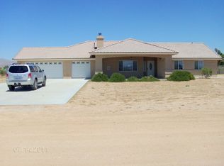 11261 Mockingbird Rd, Apple Valley, CA 92308