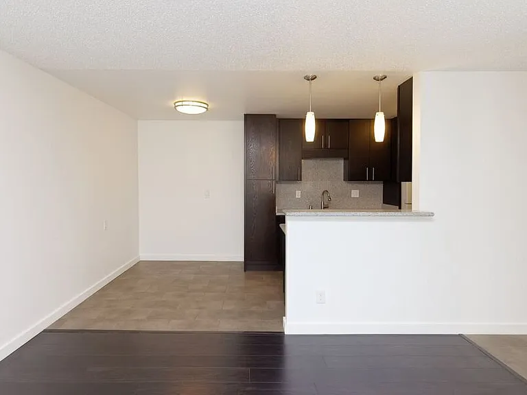 290 Lee Street — Photo 45