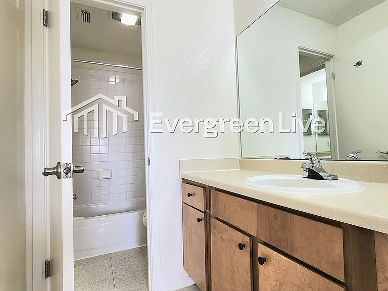 2303 Sandia Ct — Photo 21