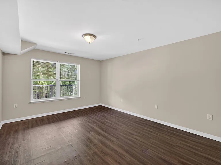 Pinecrest Greene — Photo 29