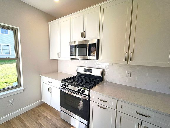 3rd image of 32 Circle Dr #34
