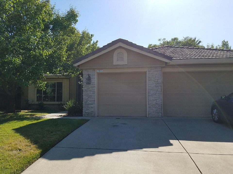 1st image of 703 Shakespeare Ct