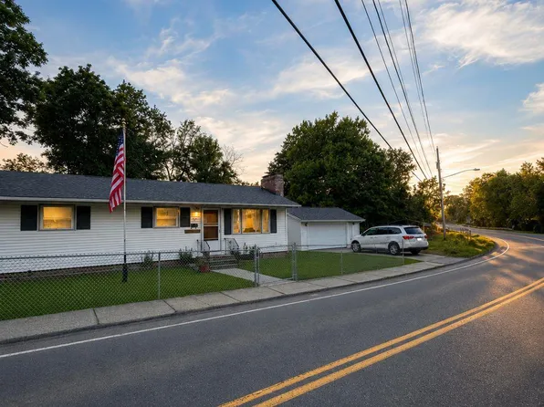 5 Harry Howard Avenue, Hudson, NY 12788