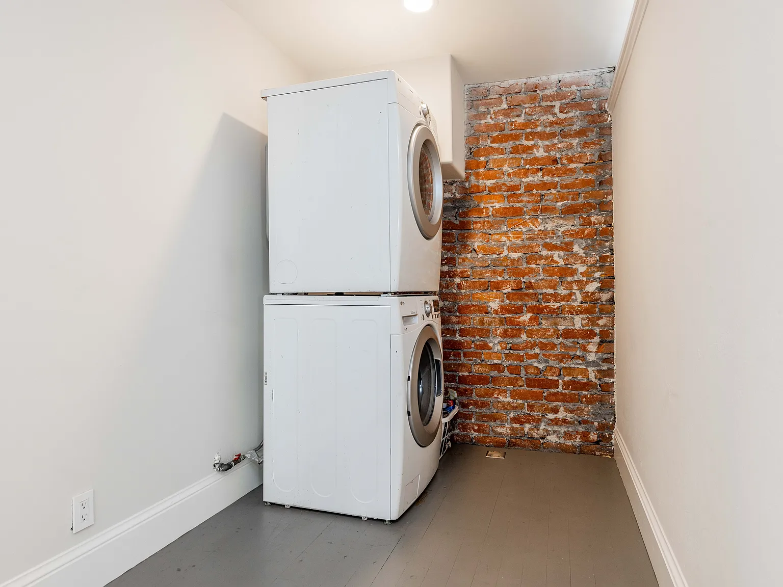 1 bed, 850 sqft, $2,450 — Photo 3