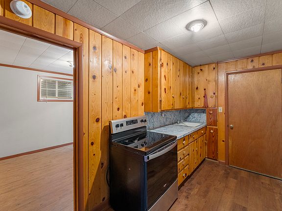 5th image of 10710 Grand View Ave #1