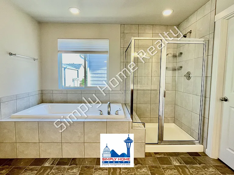5021 Andrew St SE — Photo 16