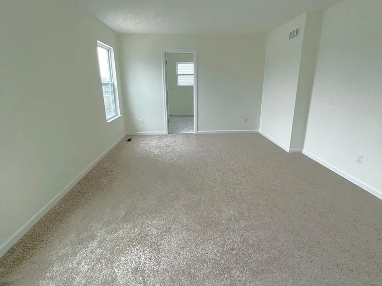 688 Keystone Way — Photo 10