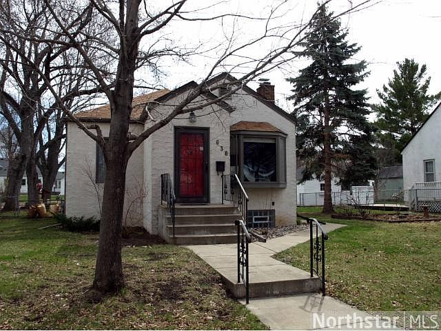 1st image of 638 10th Ave N