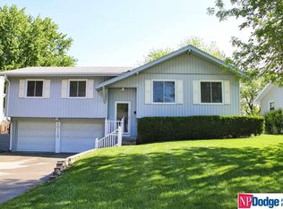 10118 P St, Omaha, NE 68127