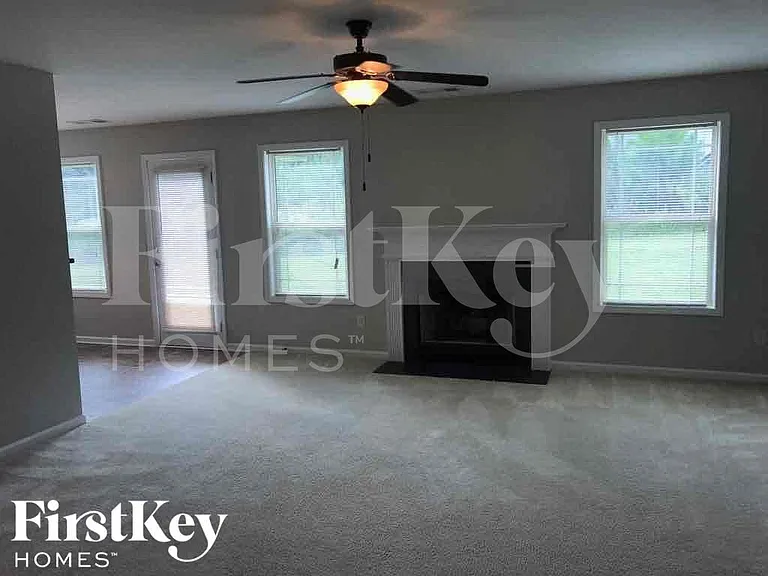 2126 Villa Spring Ter — Photo 3