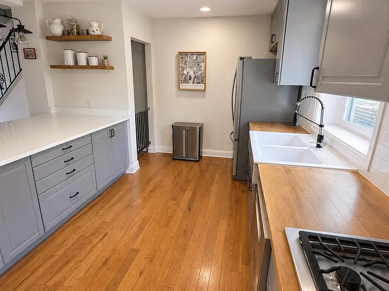 223 Burgess Ave — Photo 4