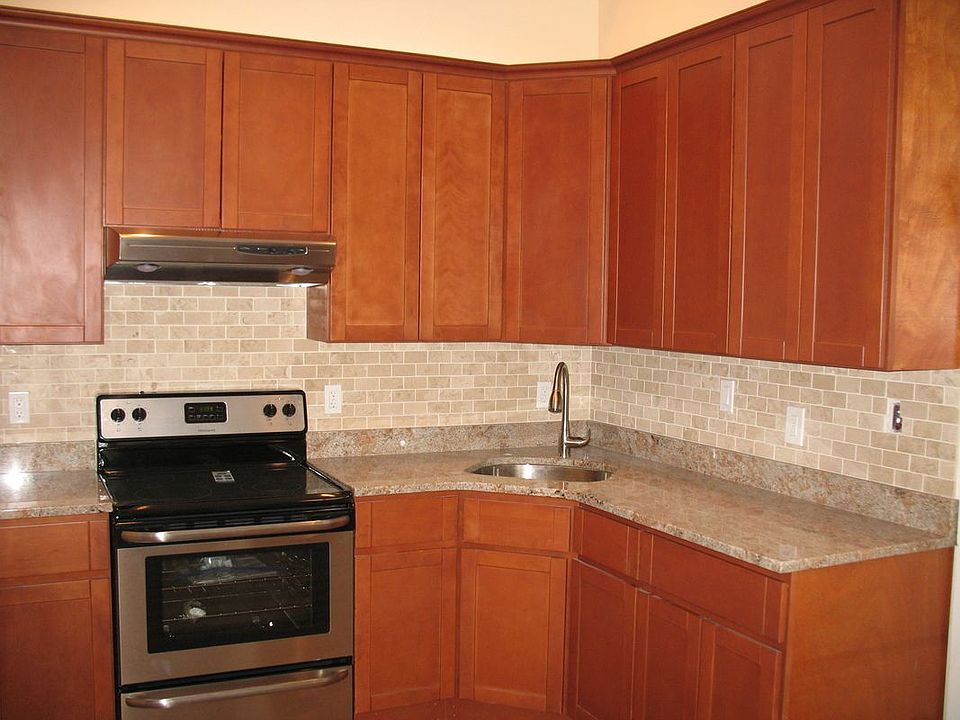 2nd image of 248 Hancock St APT 2F