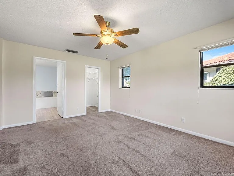 2386 SW Creekside Dr — Photo 18