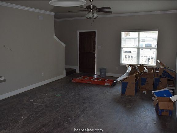 3rd image of 307 Live Oak St #Cs