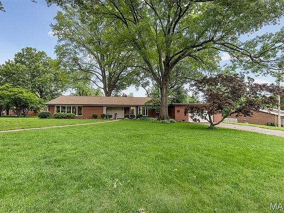 2nd image of 4 Shady Ln