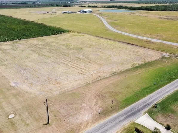 9126 County Road 2226, Taft, TX 78390