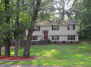 225 Allen Rd, Billerica, MA 01821