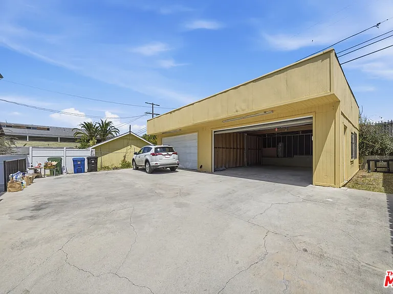1224 Crenshaw Blvd — Photo 8