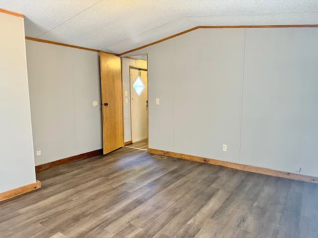 205 W Conyers Ave #6 — Photo 6