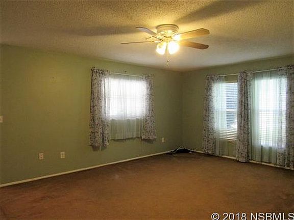3rd image of 322 Trudgeon Dr