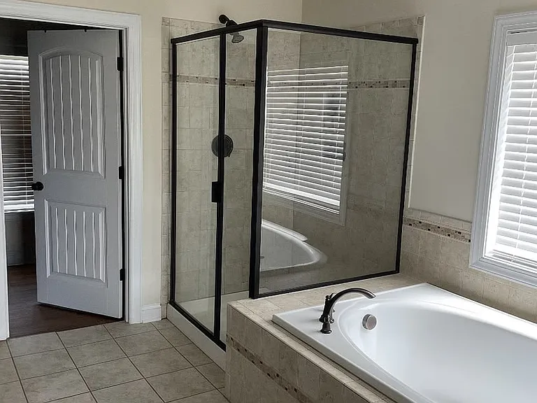 4017 Vallonia Dr — Photo 23