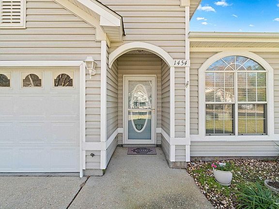 3rd image of 1454 Tiger Lake Dr