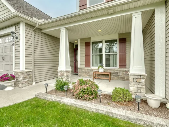 280 Carriage Path Ct, Webster, NY 14580