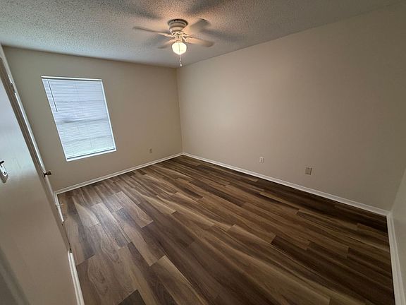 5th image of 12 Southland Ct