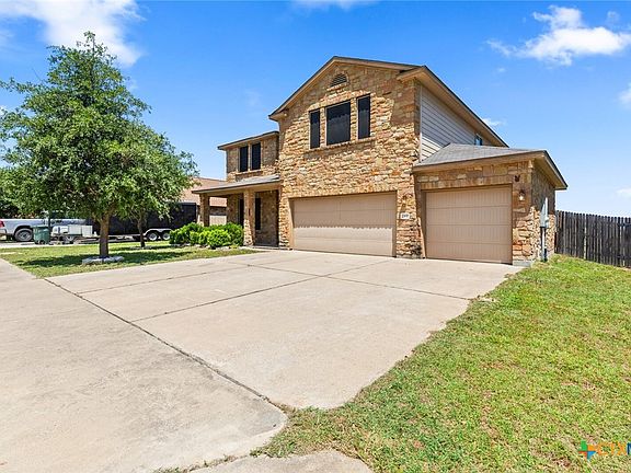 2nd image of 2302 Ryan Dr
