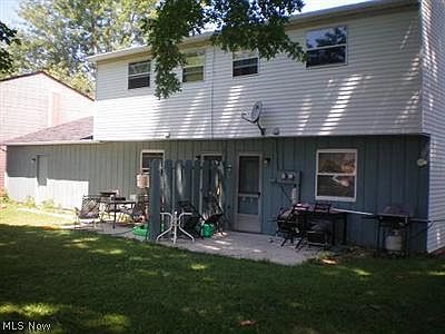 3rd image of 1729-1731 Urban Cir S