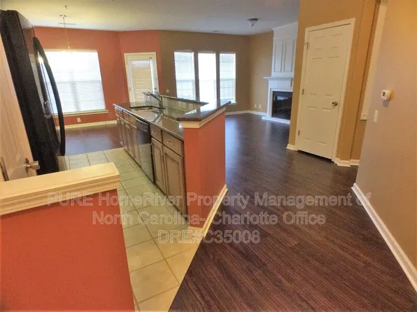 14622 Via Sorrento Dr, Charlotte, NC 28277