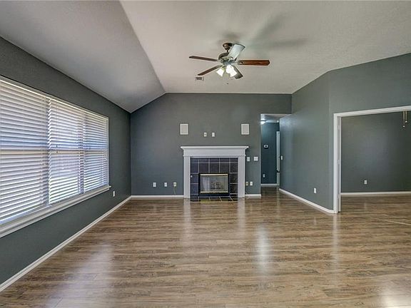 4th image of 6708 NW 134th St