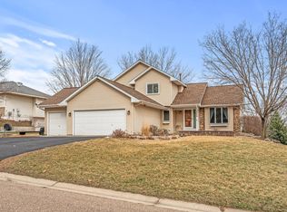 8659 Hillview Dr E, Saint Bonifacius, MN 55375