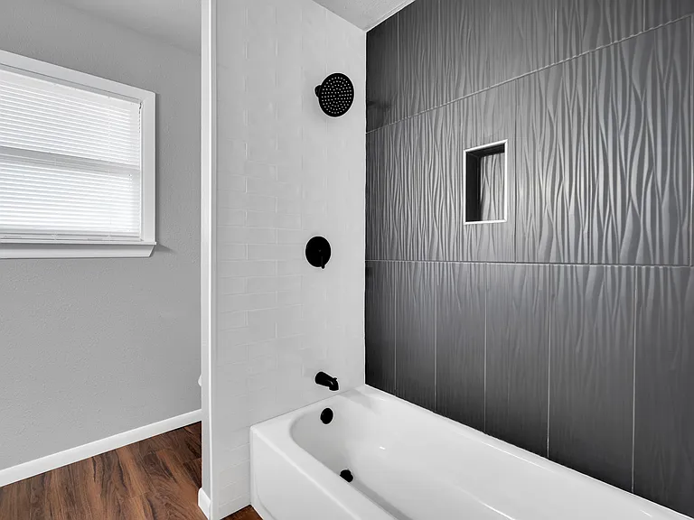 413 Shaw St — Photo 23