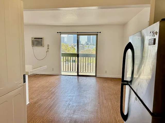 218 Lake Shore Ter #3 — Photo 1