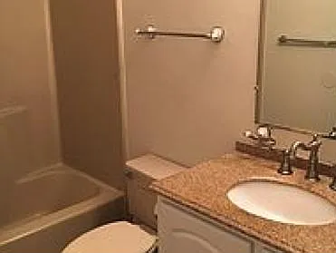 Upstairs Shared Bathroom