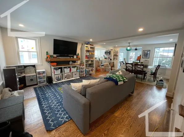 181A Christina St #1, Newton Highlands, MA 02461
