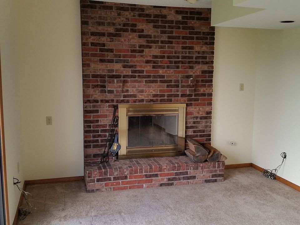 wood burning fireplace 