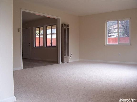 2nd image of 161 Park Ave