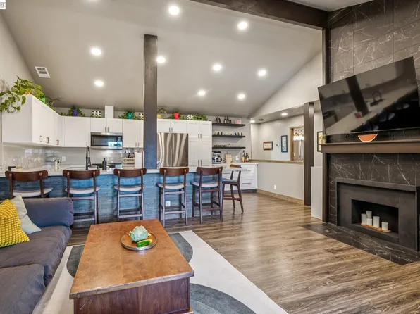 2327 Fairway Dr, San Leandro, CA 94577