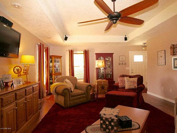 3rd image of 1010 N Spencer Ln