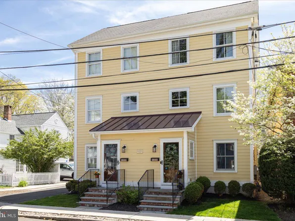 104 Mechanics St, Doylestown, PA 18901