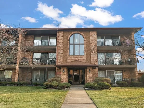 11103 Heritage Dr APT 1B, Palos Hills, IL 60465