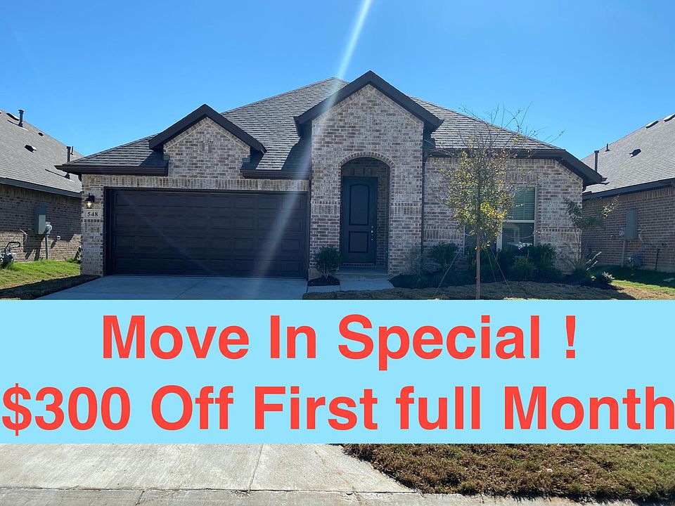 Save $300 on your first month rent