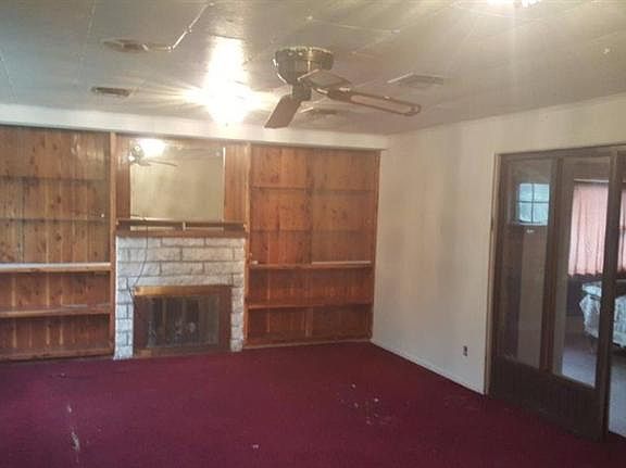 4th image of 311 E Burnside Dr