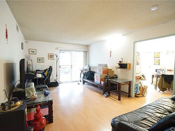 2nd image of 3046 Norsewood Dr