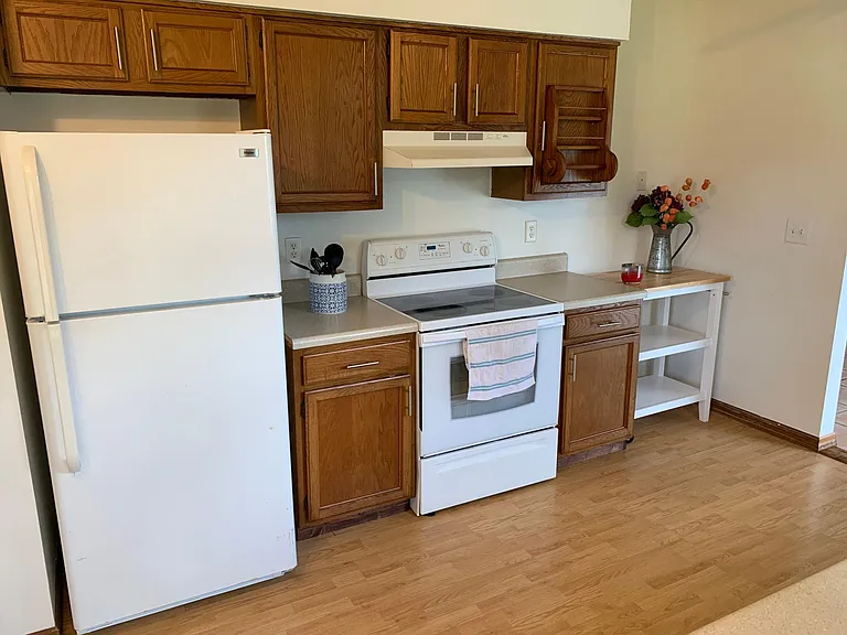 270 Emerson Dr NW — Photo 11