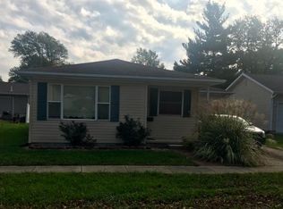 11 N Saint Clair St, Altamont, IL 62411