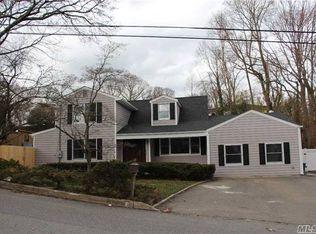 56 Beaver Dr, Kings Park, NY 11754